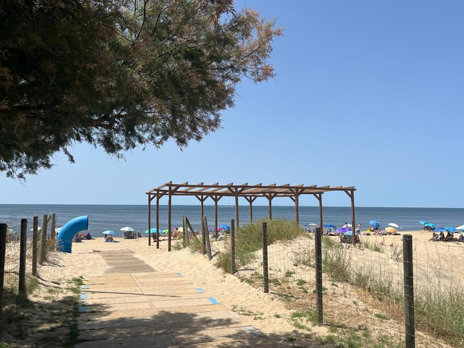 Las Americas Ислантила Екстериор снимка